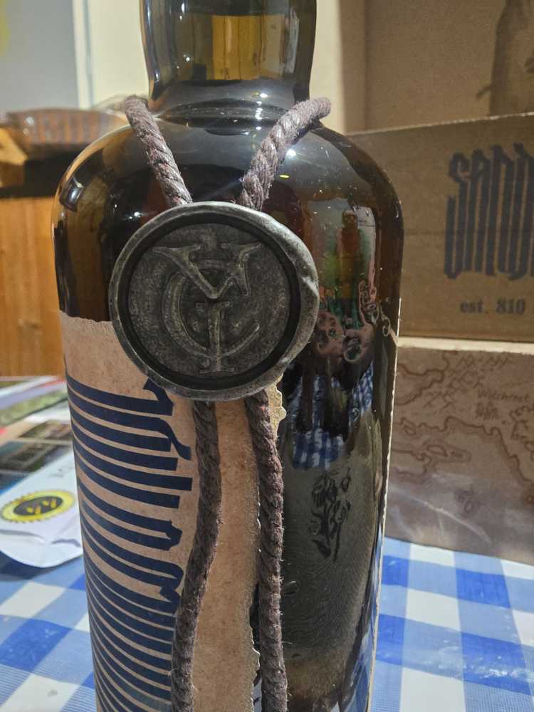 Sandkhegs Hide - Find Familiar Whiskey (750 mL) alcohol collectible [Barcode 860010050651] - Main Image 3