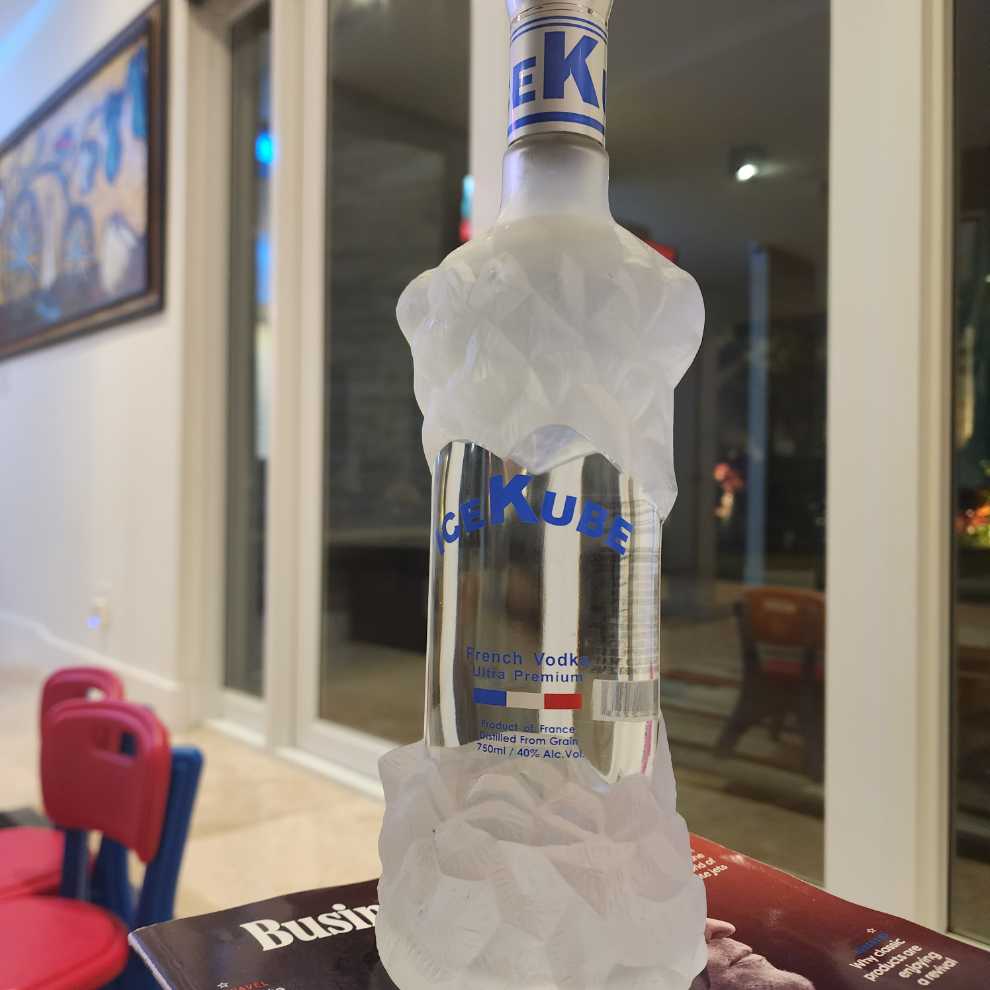 Cayman Jack Strawberry Margarita 24oz Can Good Spirits