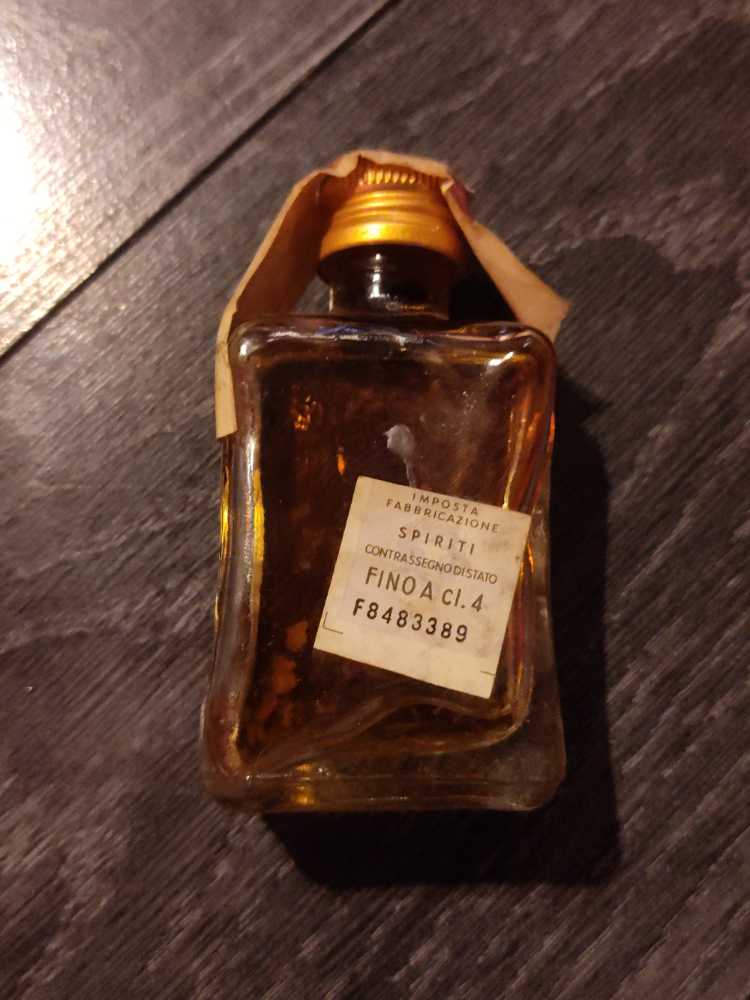 Vintage Tiny Bottle - No Idea   alcohol collectible - Main Image 1