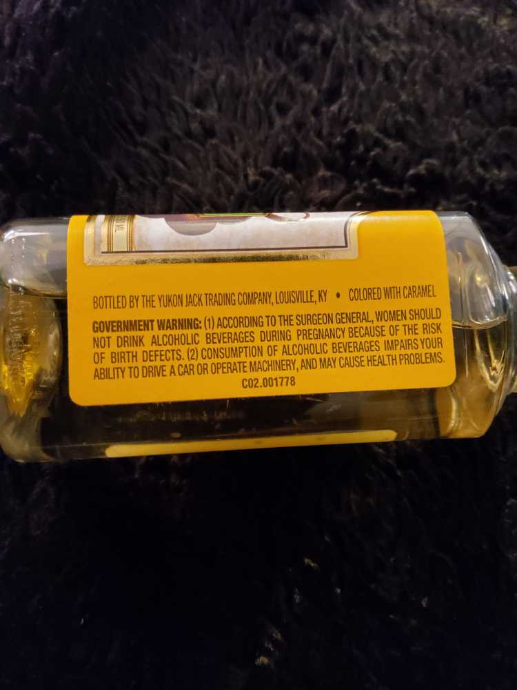 Yukon Jack Snakebite 50ml Price Liqueur Book Spirits - Yokon Jack Trading Company (50 mL) alcohol collectible [Barcode 088004041533] - Main Image 2