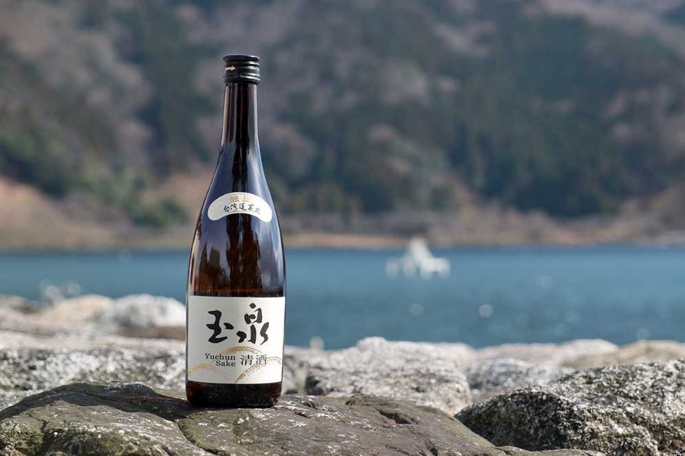 Yuchun Sake

 - Taiwan Tobacco & Liquor Corporation (600 mL) alcohol collectible [Barcode 4711588213404] - Main Image 2
