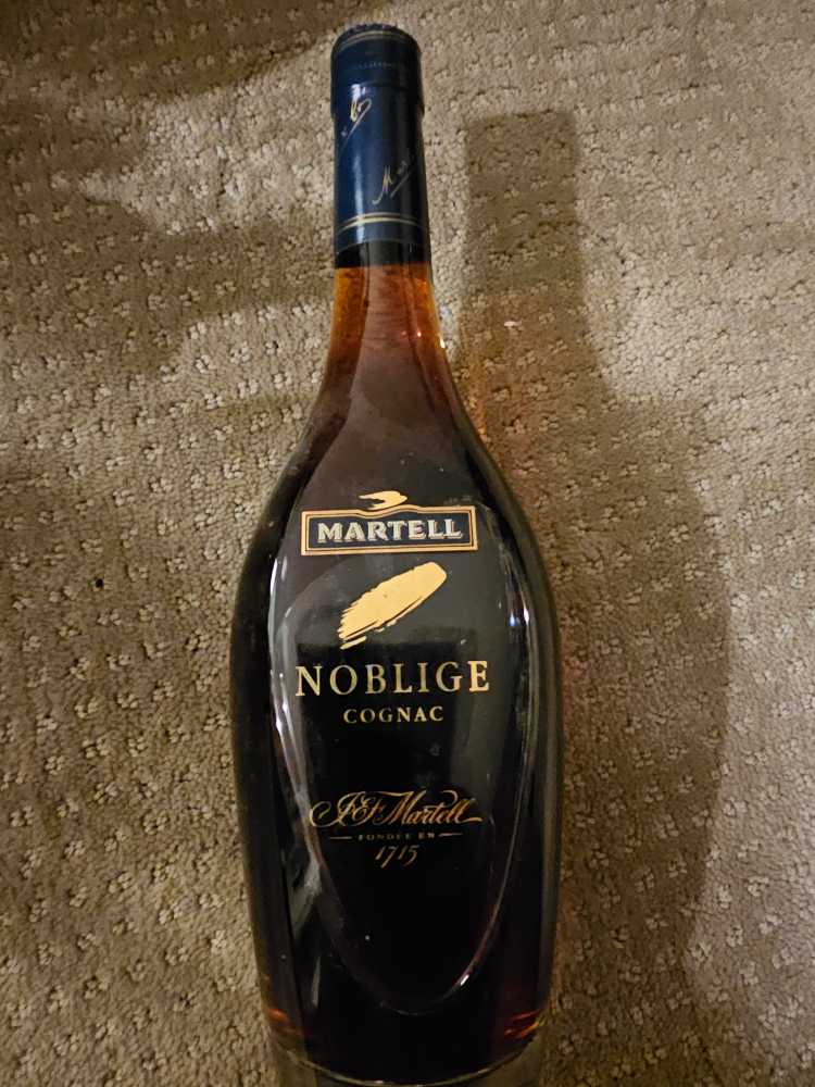 Martell Noblige  Cognac - Martell (750 mL) alcohol collectible [Barcode 3219820002287] - Main Image 2