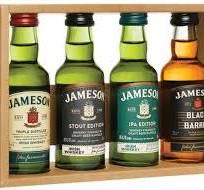 Fireball Cinnamon Whisky Liqueur & 50cl 33%