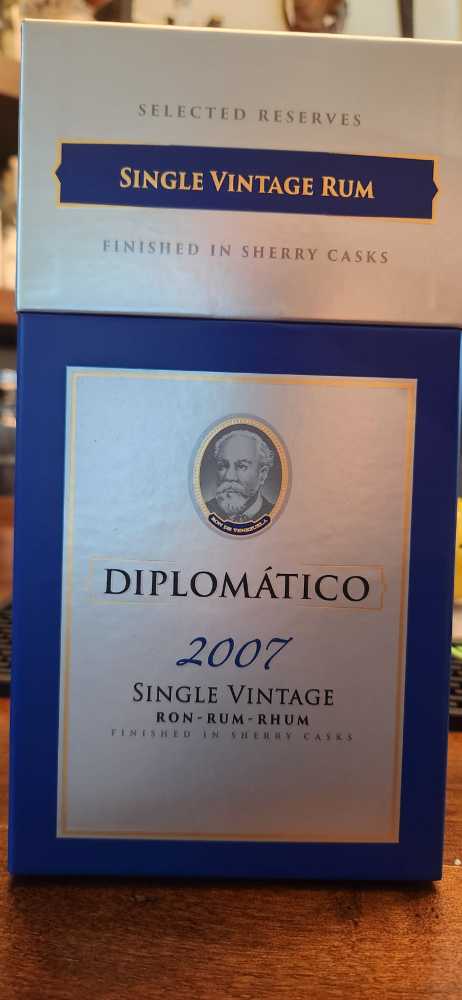 Diplomatico Single VTG 2007  (750 mL) alcohol collectible [Barcode 7594003629366] - Main Image 2