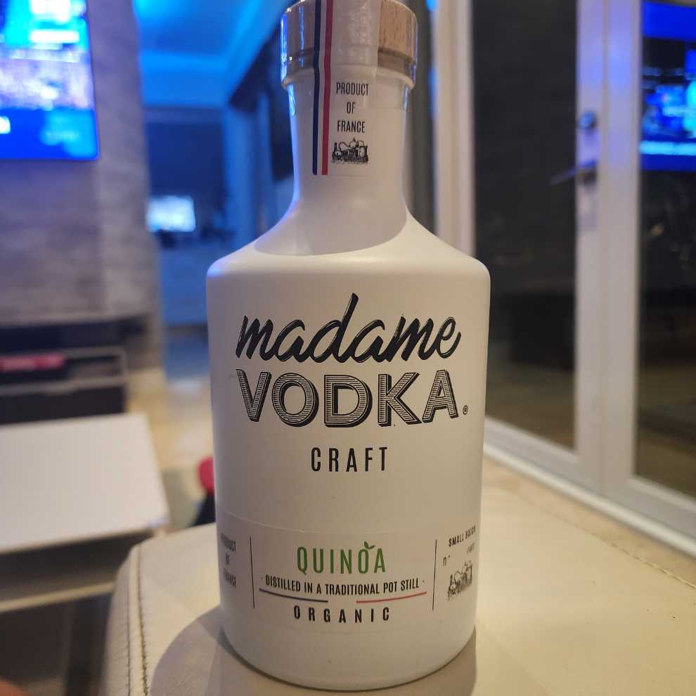 Madame Vodka Craft - ARSpirits (700 mL) alcohol collectible [Barcode 3770012739003] - Main Image 2