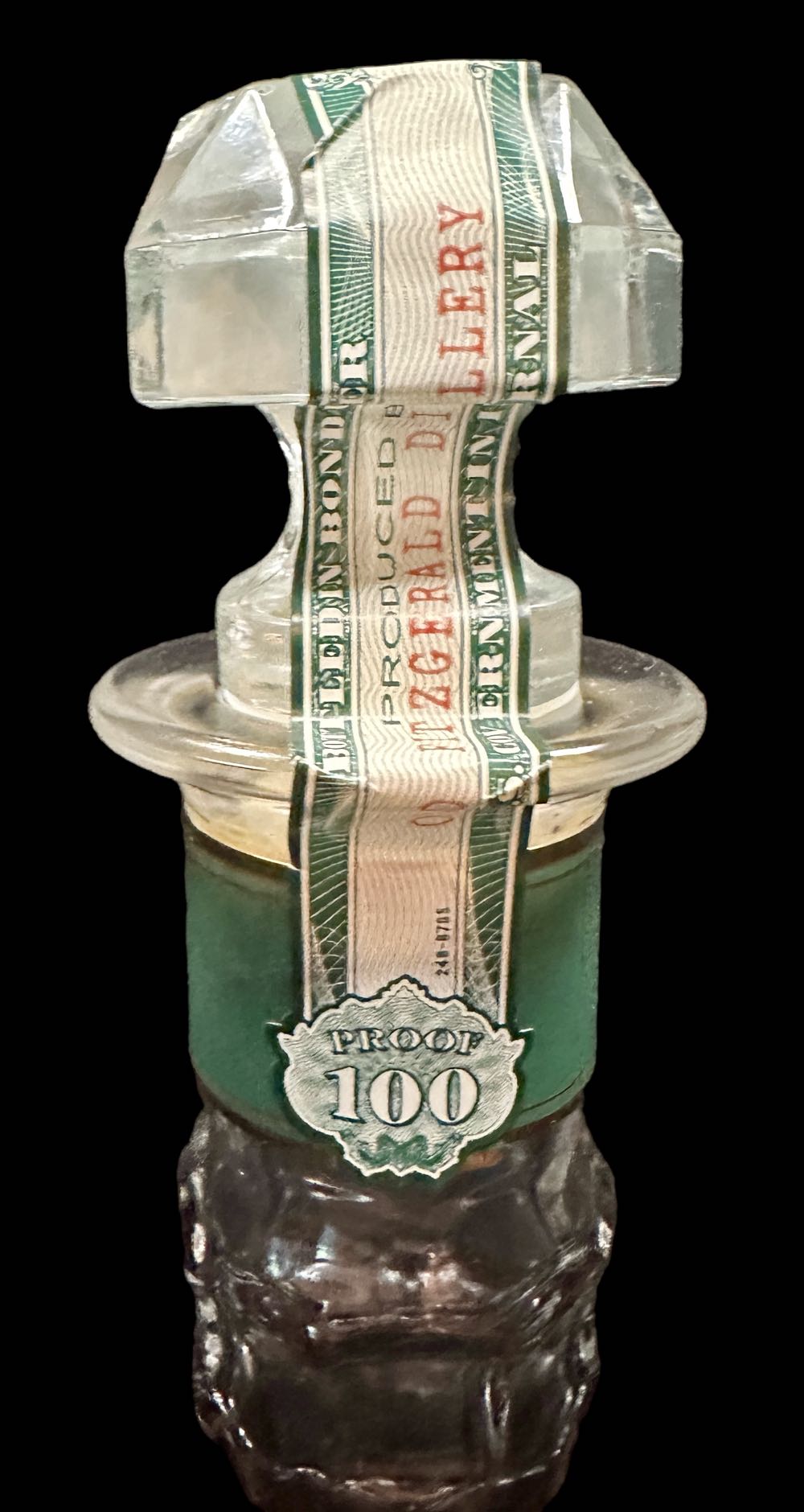 Old Fitzgerald Bottled in Bond 10 Year - Old Fitzgerald Distillery (750 mL) alcohol collectible [Barcode 096749005239] - Main Image 4