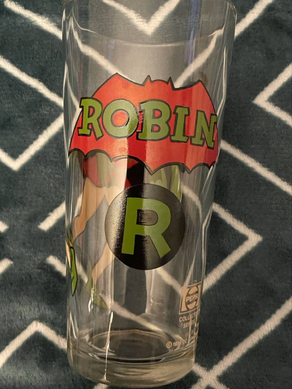 Tim Drake Robin - Pepsi alcohol collectible [Barcode 76194137777300211] - Main Image 2