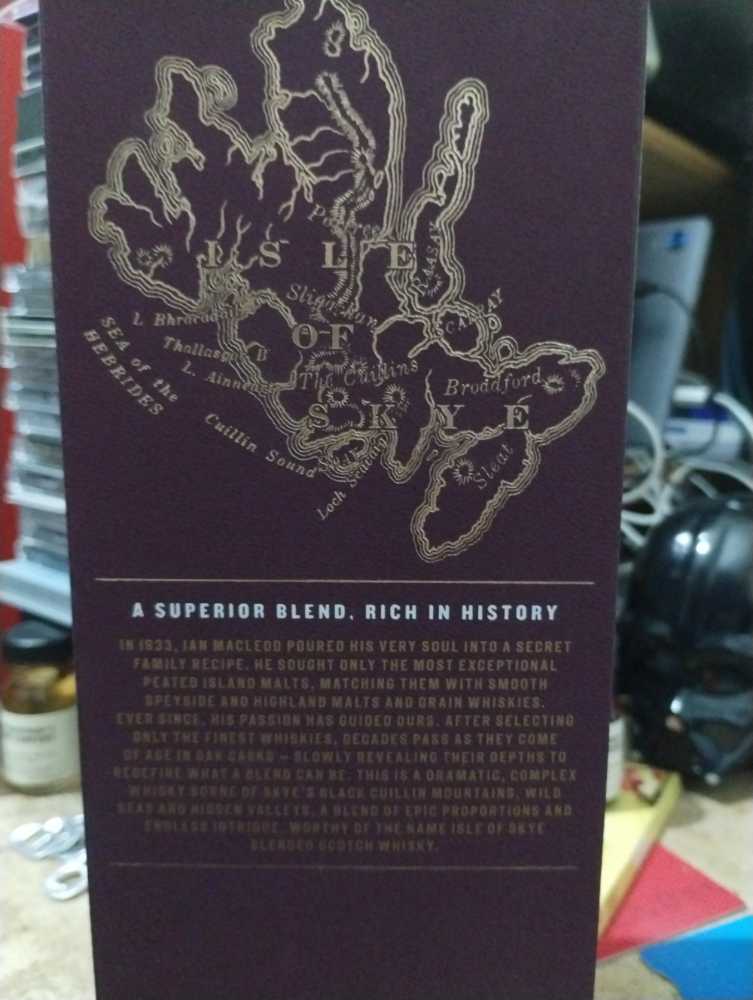 Isle Of Skye 18 Year Old Whisky  (700 mL) alcohol collectible [Barcode 5010852030884] - Main Image 3