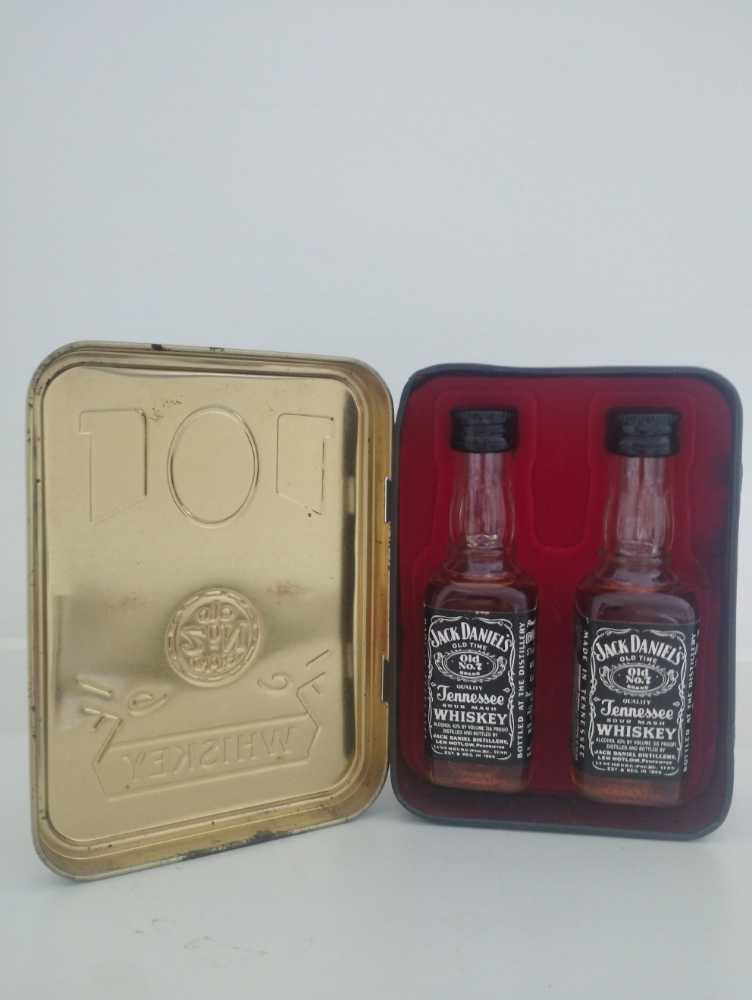 Dose Mini  (50 mL) alcohol collectible - Main Image 3