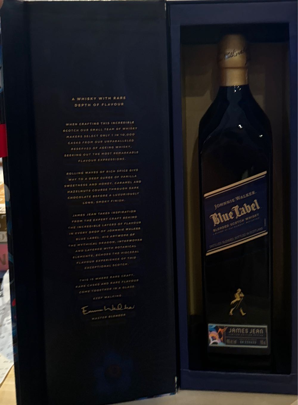 Johnnie Walker Blue Label Year Of The Dragon James Jean Edition Year Wood Limited Lunar Blended - Johnnie Walker & Sons (750ml) alcohol collectible [Barcode 088076188938] - Main Image 2