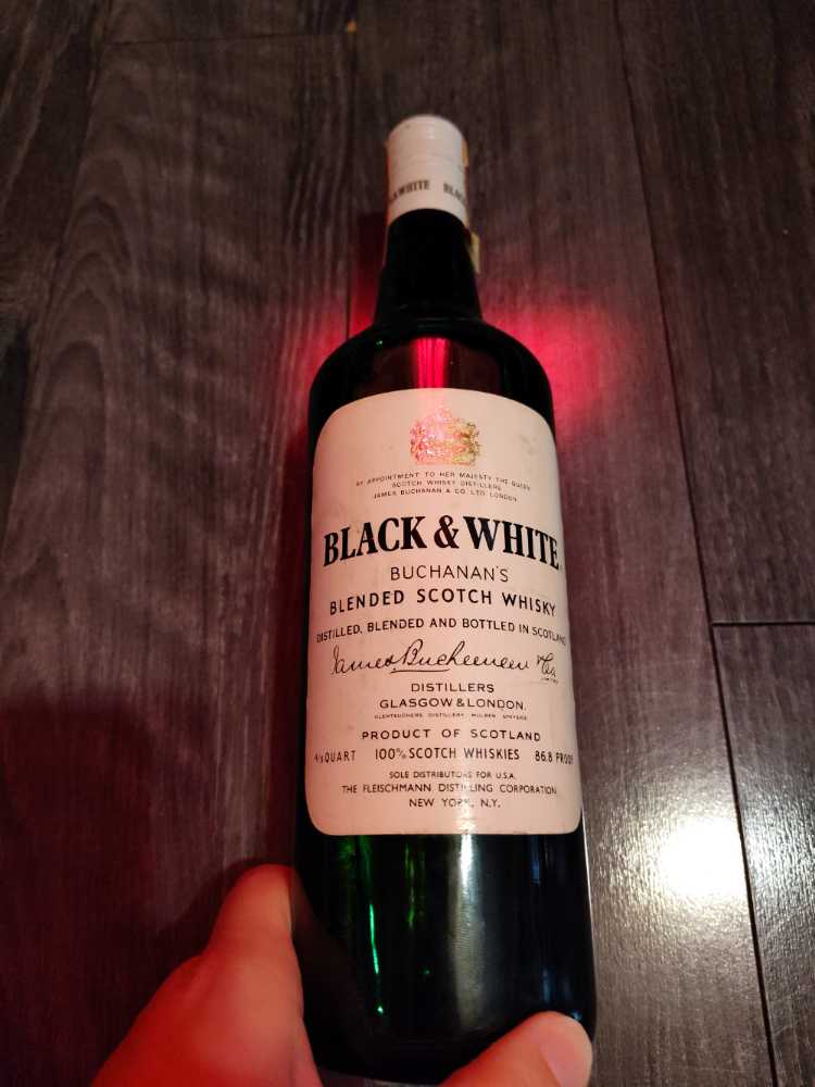 Vintage - Black & White Scotch Whiskey (Cat Not Included)  alcohol collectible - Main Image 3