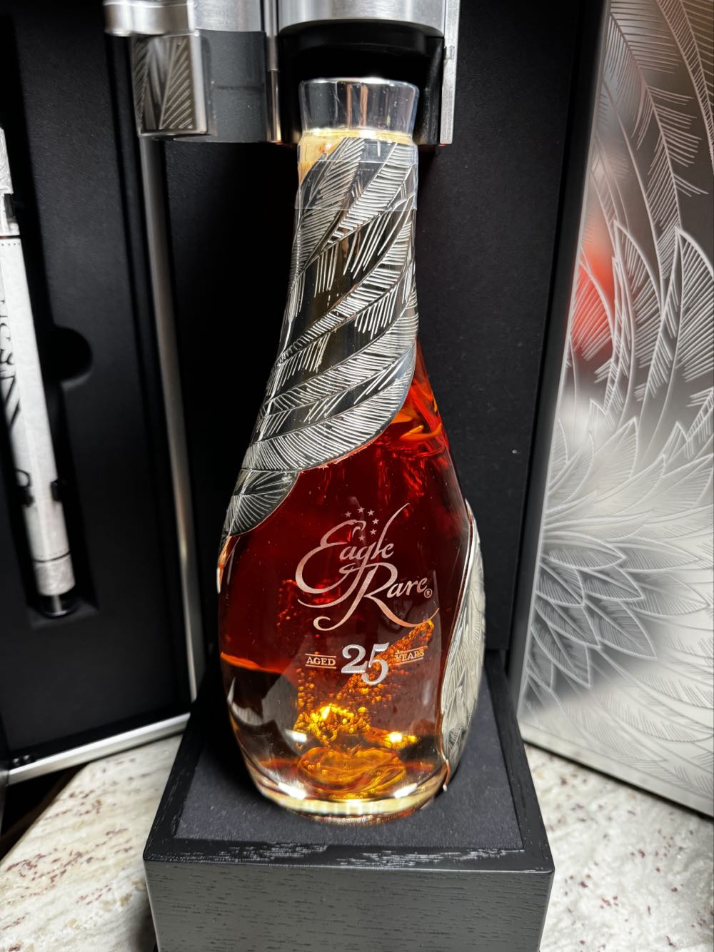 Eagle Rare 25 Year - Buffalo Trace Distillery (750 mL) alcohol collectible [Barcode 088004059576] - Main Image 2