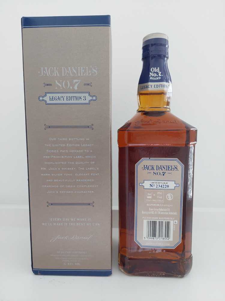 Legacy Edition No.3  (1000 mL) alcohol collectible - Main Image 3