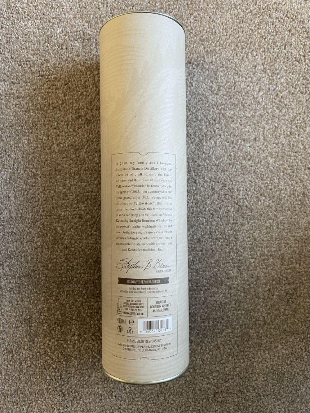 Yellowstone Bourbon Whiskey - Limestone Branch Distillery (700 mL) alcohol collectible [Barcode 088352132181] - Main Image 4