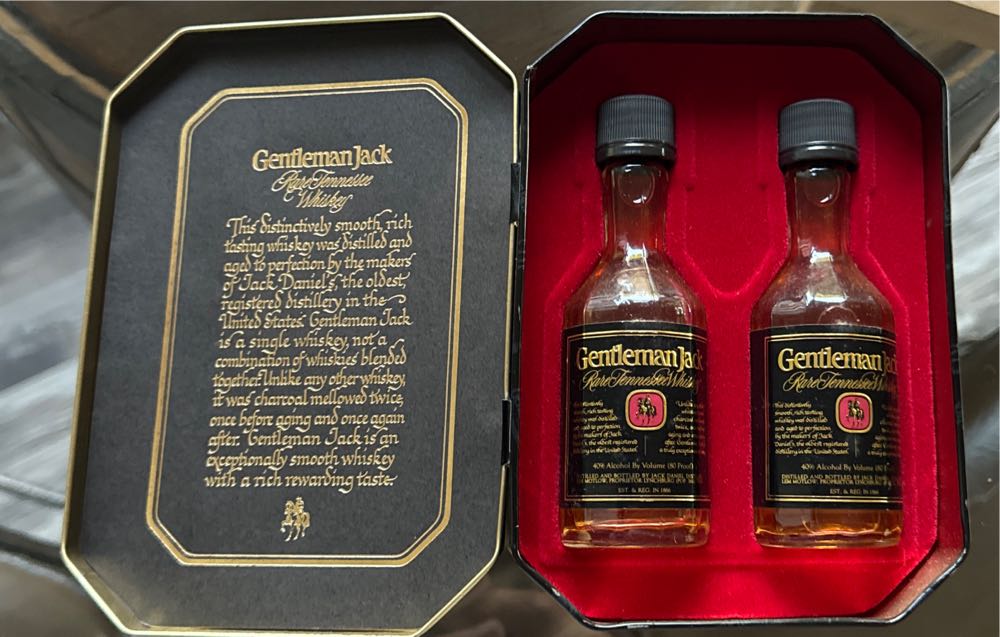 Gentleman Jack Tin Series 1  (50 mL) alcohol collectible [Barcode 082184082980] - Main Image 3