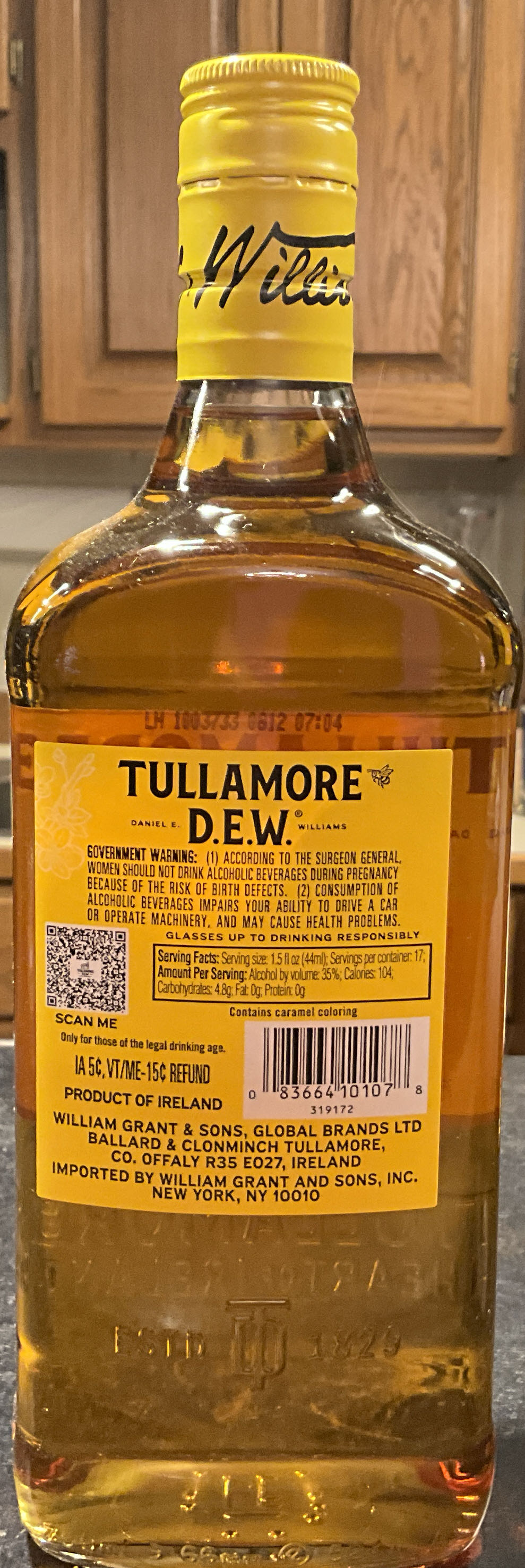 Tullamore D.E.W. Honey Whiskey Irish Liqueur - William Grant & Sons (750 mL) alcohol collectible [Barcode 083664101078] - Main Image 2