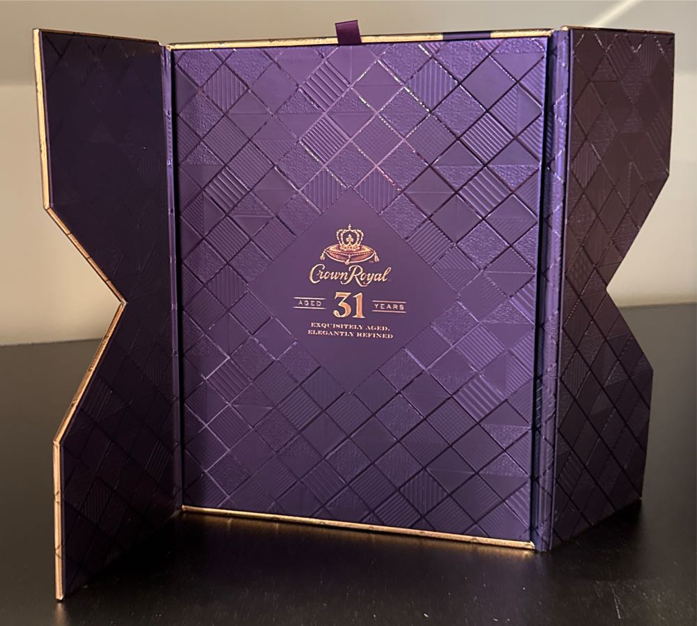Crown Royal Extra Rare 31 Year Old Canadian Whisky - Crown Royal Company (750 mL) alcohol collectible [Barcode 082000807742] - Main Image 3
