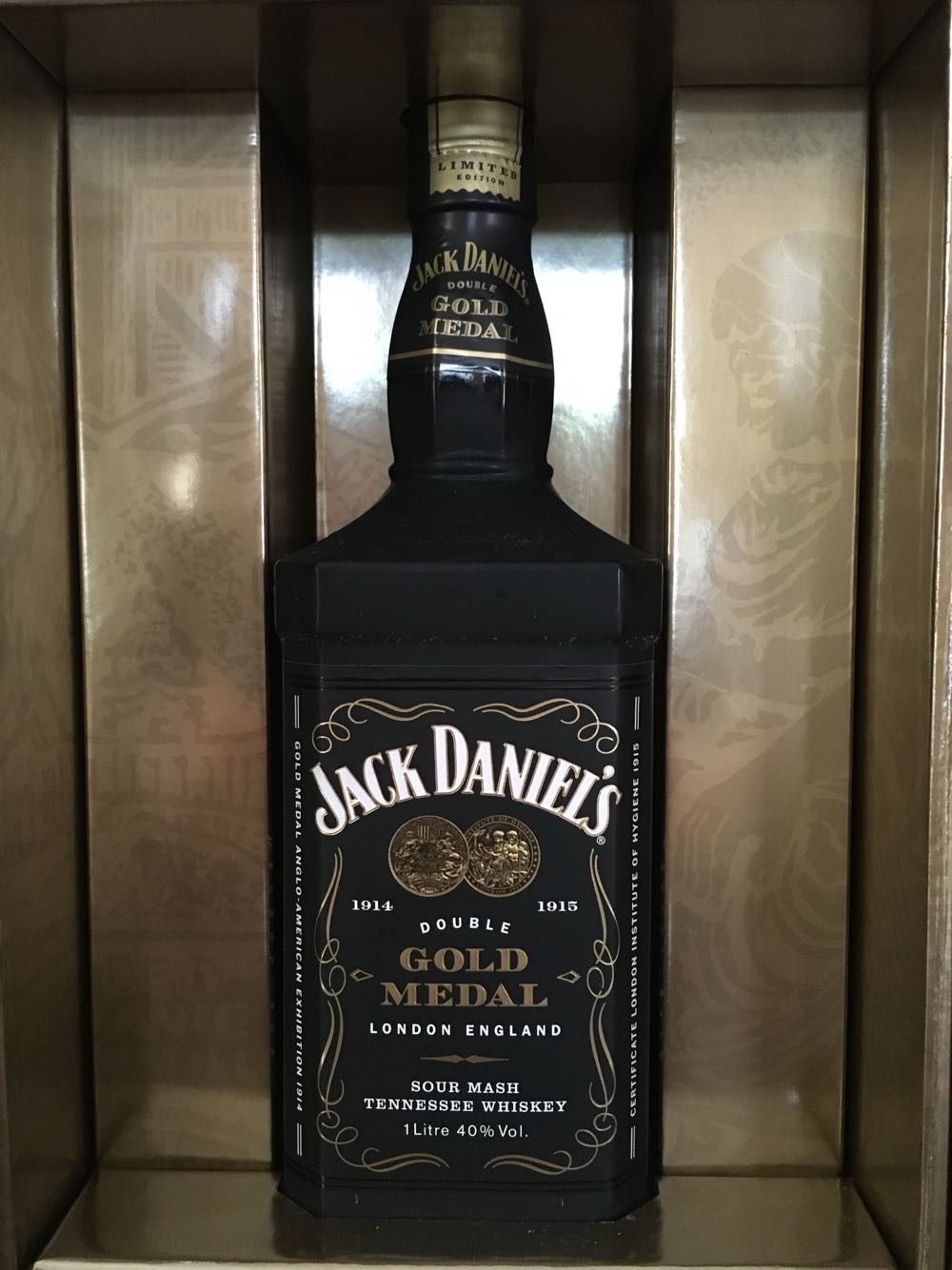 Jack Daniel’s Double Gold Medal - Jack Daniel’s (1 L) alcohol collectible - Main Image 2