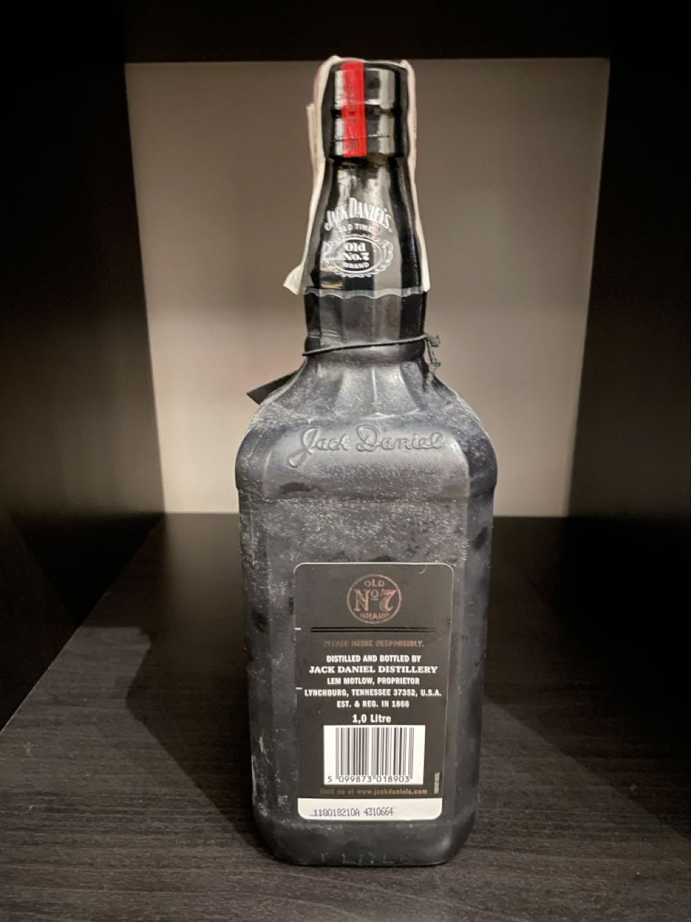 Birthday Edition - 160th Birthday  - Jack Daniel‘s Distillery (1 L) alcohol collectible [Barcode 5099873018903] - Main Image 2