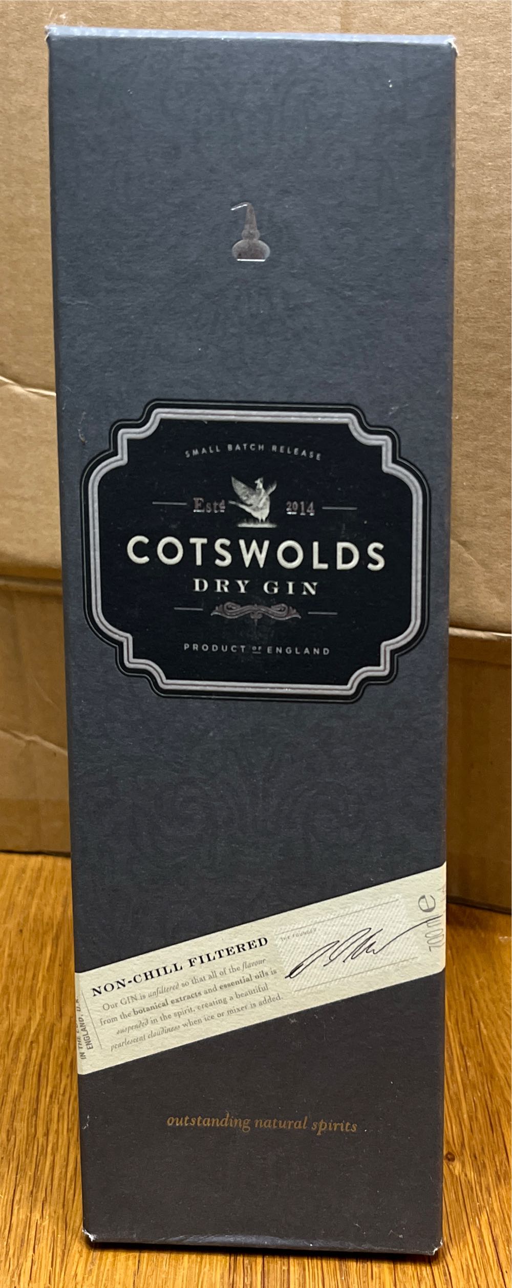 Cotswolds Gin Cotswolds Dry Gin 700ml 46% 70cl Distillery – - The Cotswold Distillery Company (1 L) alcohol collectible [Barcode 5060404510036] - Main Image 2