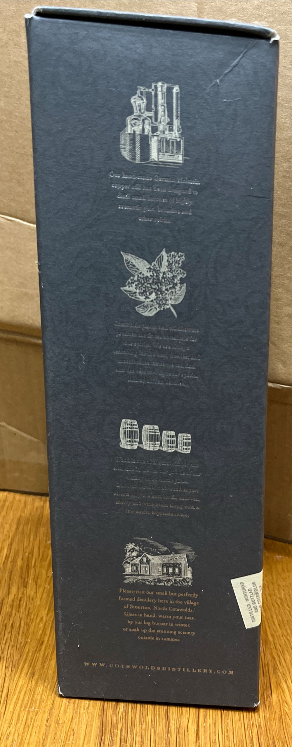 Cotswolds Gin Cotswolds Dry Gin 700ml 46% 70cl Distillery – - The Cotswold Distillery Company (1 L) alcohol collectible [Barcode 5060404510036] - Main Image 5