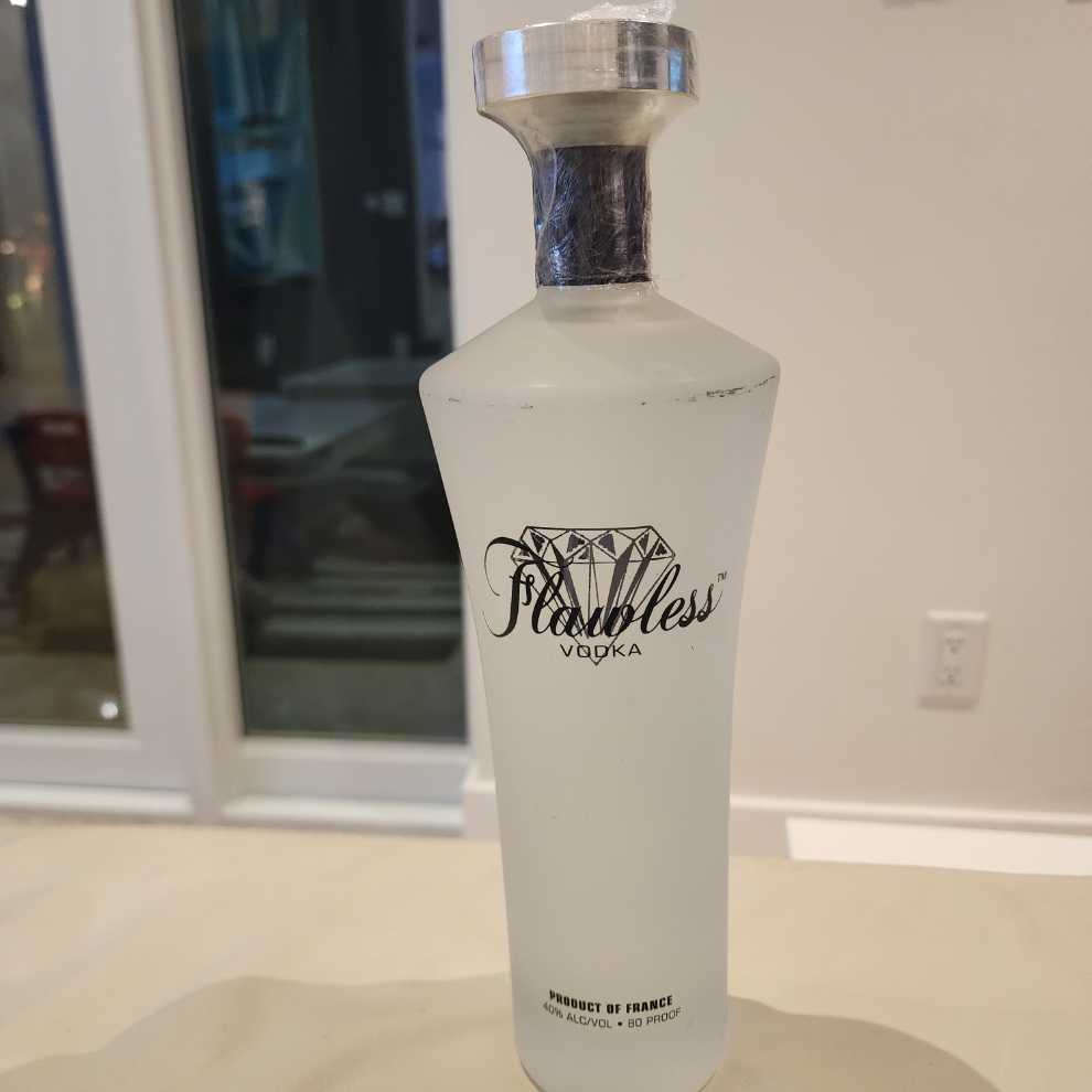 Flawless - Flawless Liquor Inc. (750 mL) alcohol collectible [Barcode 895146001000] - Main Image 2