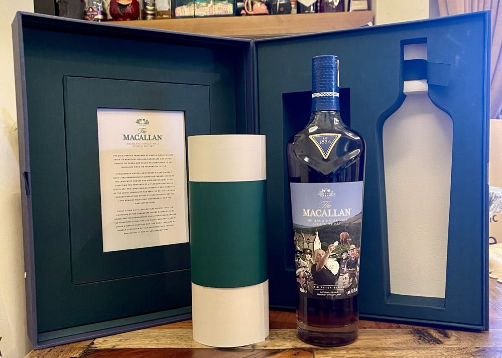 MACALLAN X Sir Peter Blake Highland Single Malt Scotch Whisky - The Macallan Distillers (700 mL) alcohol collectible [Barcode 5010314310660] - Main Image 2