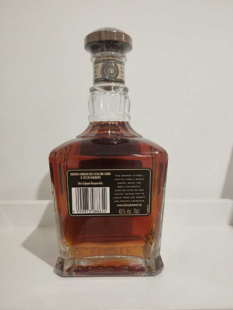 Single Barrel  (700 mL) alcohol collectible - Main Image 2