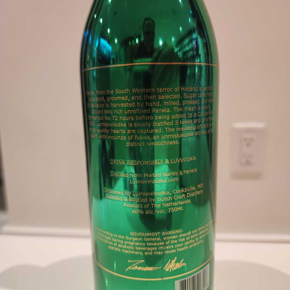 Lumiere Luxury Vodka - Dutch Craft Distillery (750 mL) alcohol collectible [Barcode 860003516706] - Main Image 2