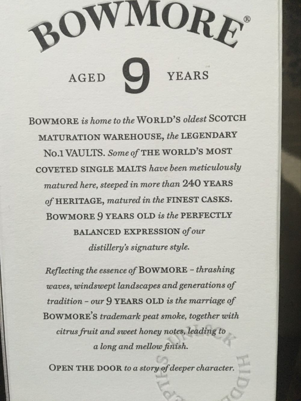 Bowmore 9 Years Old Islay Single Malt 40% Year 700ml 9年 40度 And 70 Ans - Bowmore Distilery (700 mL) alcohol collectible [Barcode 5010496006191] - Main Image 4