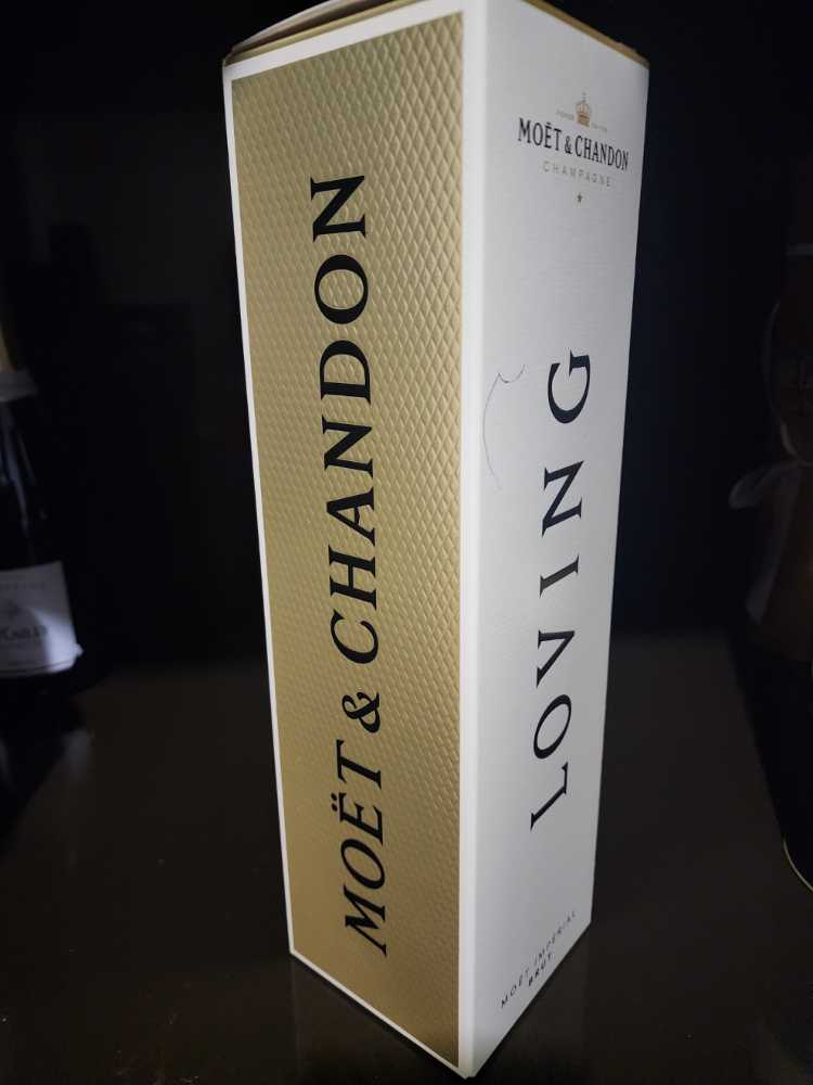 Moet Imperial Brut - Champagne Moet & Chandon Epernay (750 mL) alcohol collectible [Barcode 081753833077] - Main Image 2