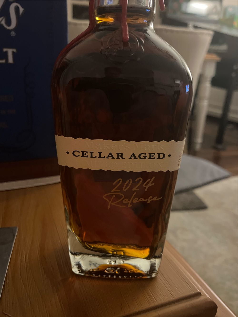Makers Mark cellar aged 2024 700ml - Maker’s Mark (700 mL) alcohol collectible [Barcode 085246502716] - Main Image 2