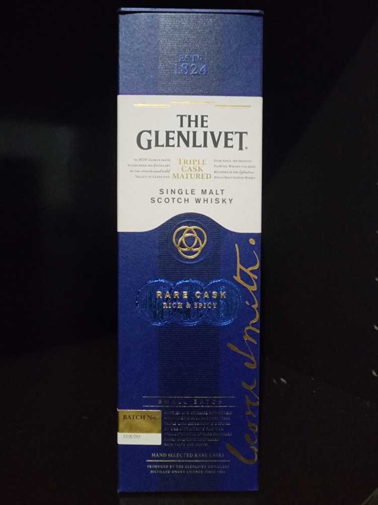 GLENLIVET Rare Cask Small Batches Single Malt Scotch Whisky - The Glenlivet Distillery (1000 mL) alcohol collectible [Barcode 5000299609583] - Main Image 2