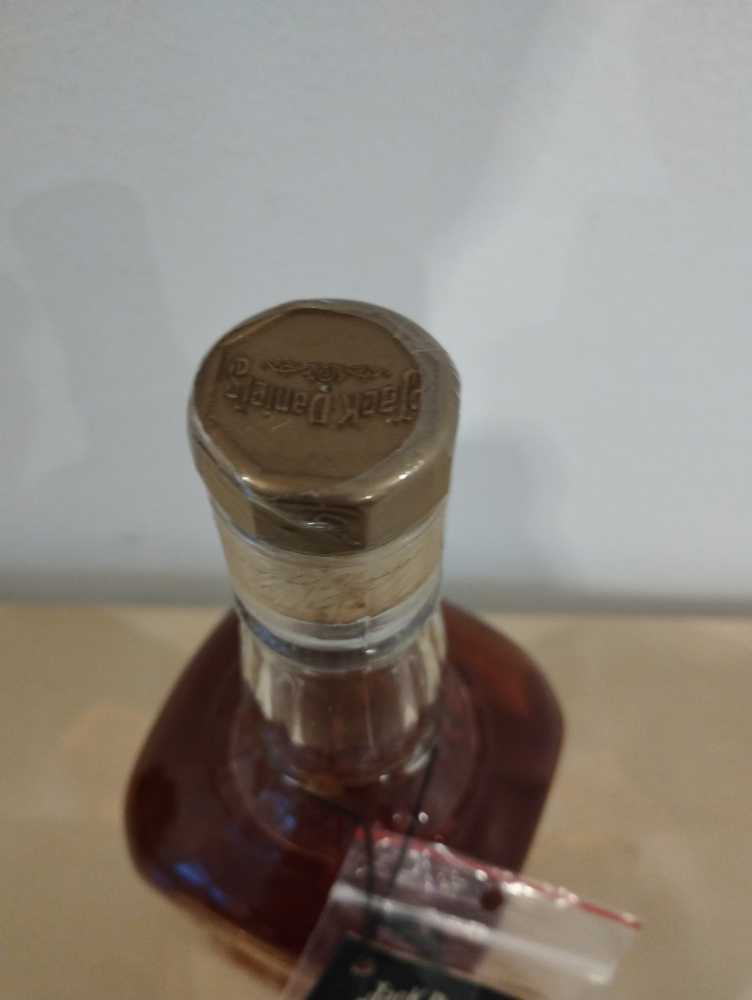 Gold Medal 1913  (750 mL) alcohol collectible - Main Image 3