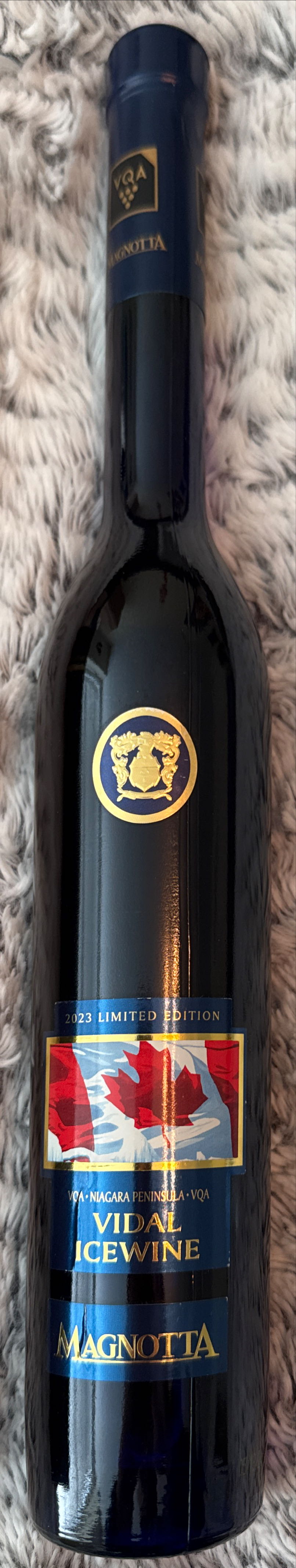 Magnotta Vidal Icewine Limited Edition VQA - Magnotta Winery (357 mL) alcohol collectible [Barcode 727530559425] - Main Image 3