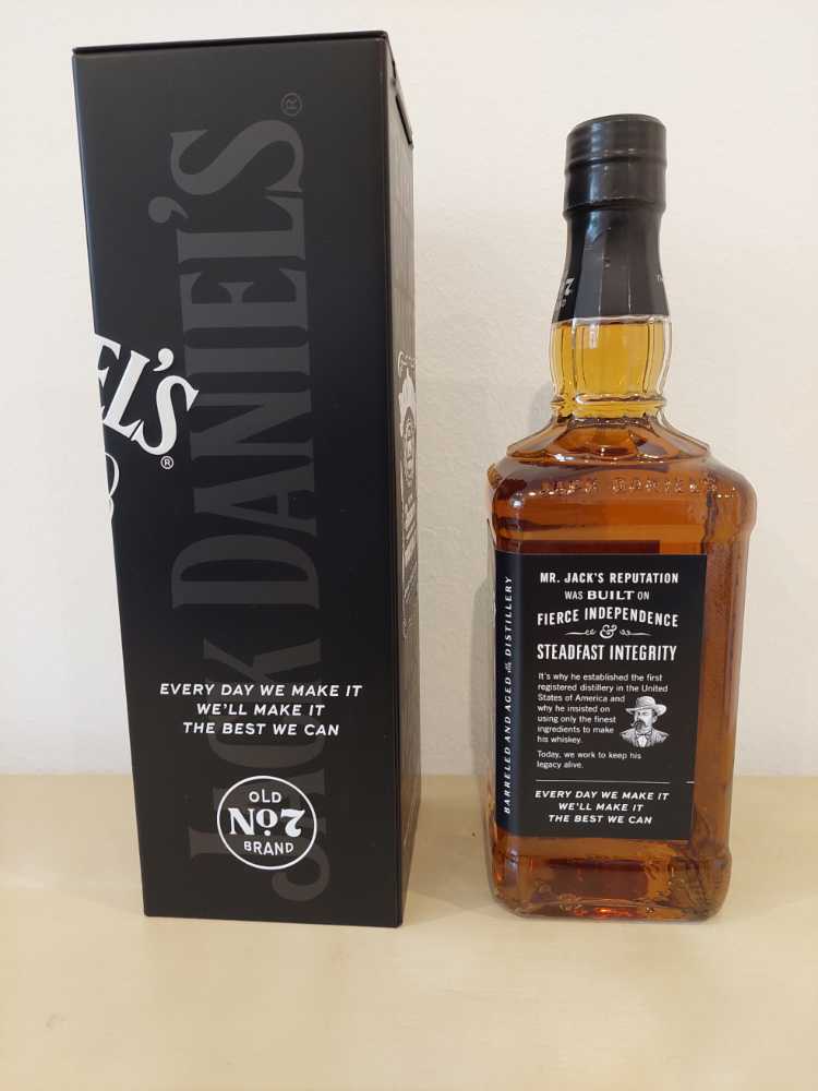 Jahresdose 2024  (700 mL) alcohol collectible - Main Image 2