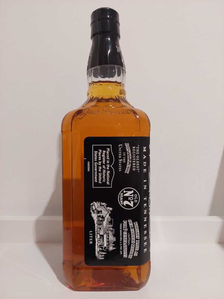 Black Label  (1000 mL) alcohol collectible - Main Image 4