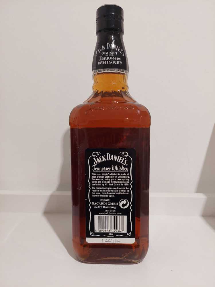 Black Label   (1000 mL) alcohol collectible - Main Image 3