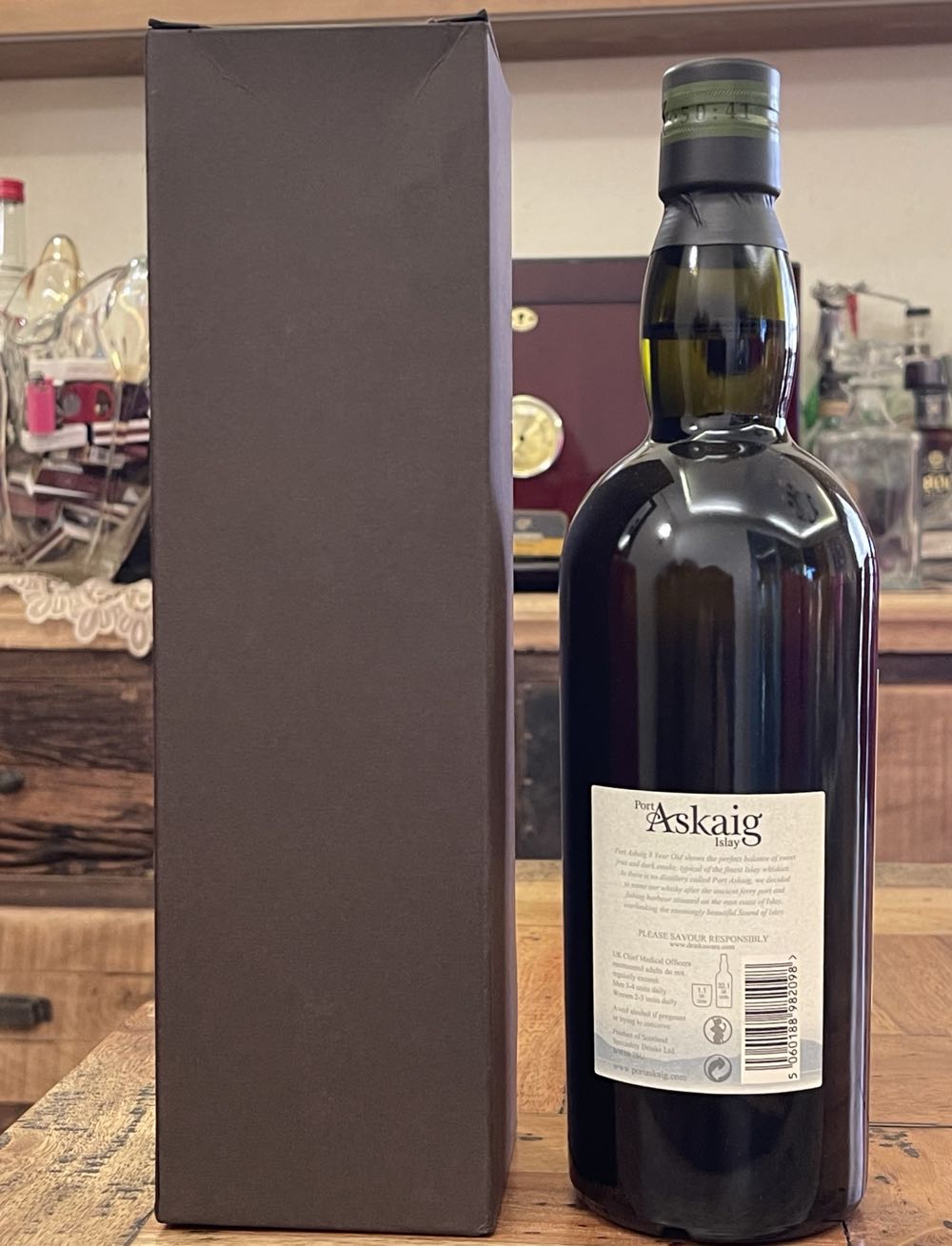 PORT ASKAIG 8y Islay Single Malt Scotch Whisky  (700 mL) alcohol collectible [Barcode 5060188982098] - Main Image 2
