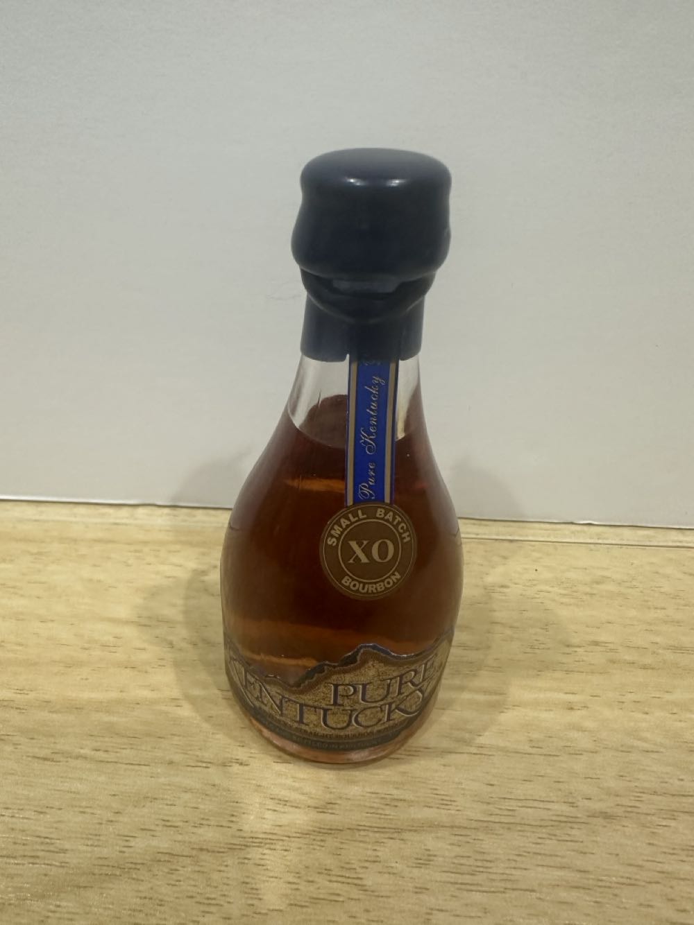 Flyer Miniatures The Original Little Red Wagon Mini Town & Country Model #1 New Vintage Miniature Radio Flyer Wagon New In Package #1 Sealed Brand Packaging 1997 Wagon #2 Of 2 Toy Classic Doll House Nip