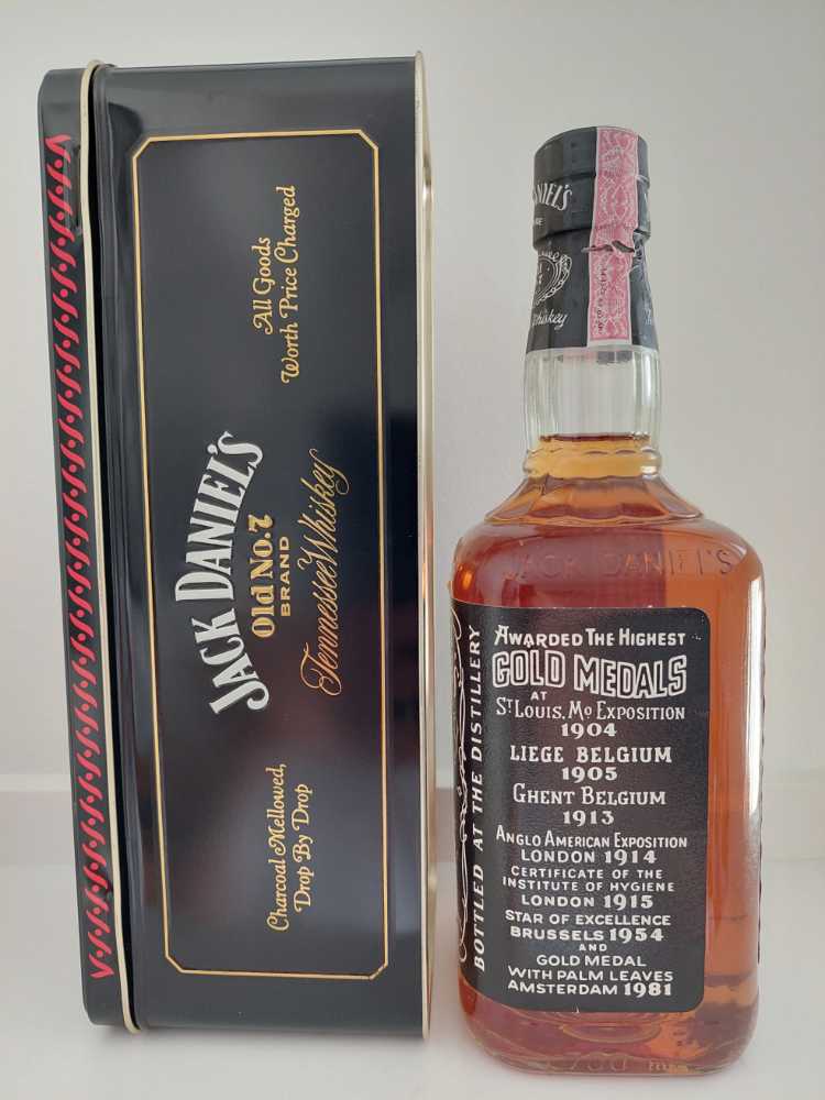 Jahresdose 1996  (700 mL) alcohol collectible - Main Image 2