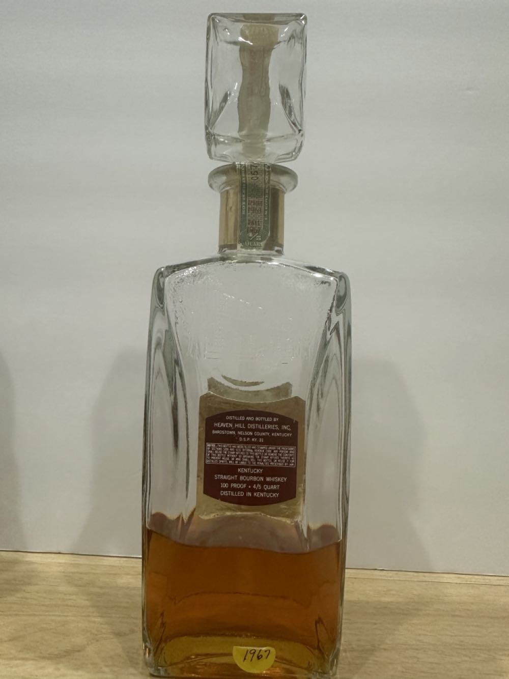 Old Heaven Hill Decanter 1963 - Heaven Hill Distillery (750 mL) alcohol collectible - Main Image 2