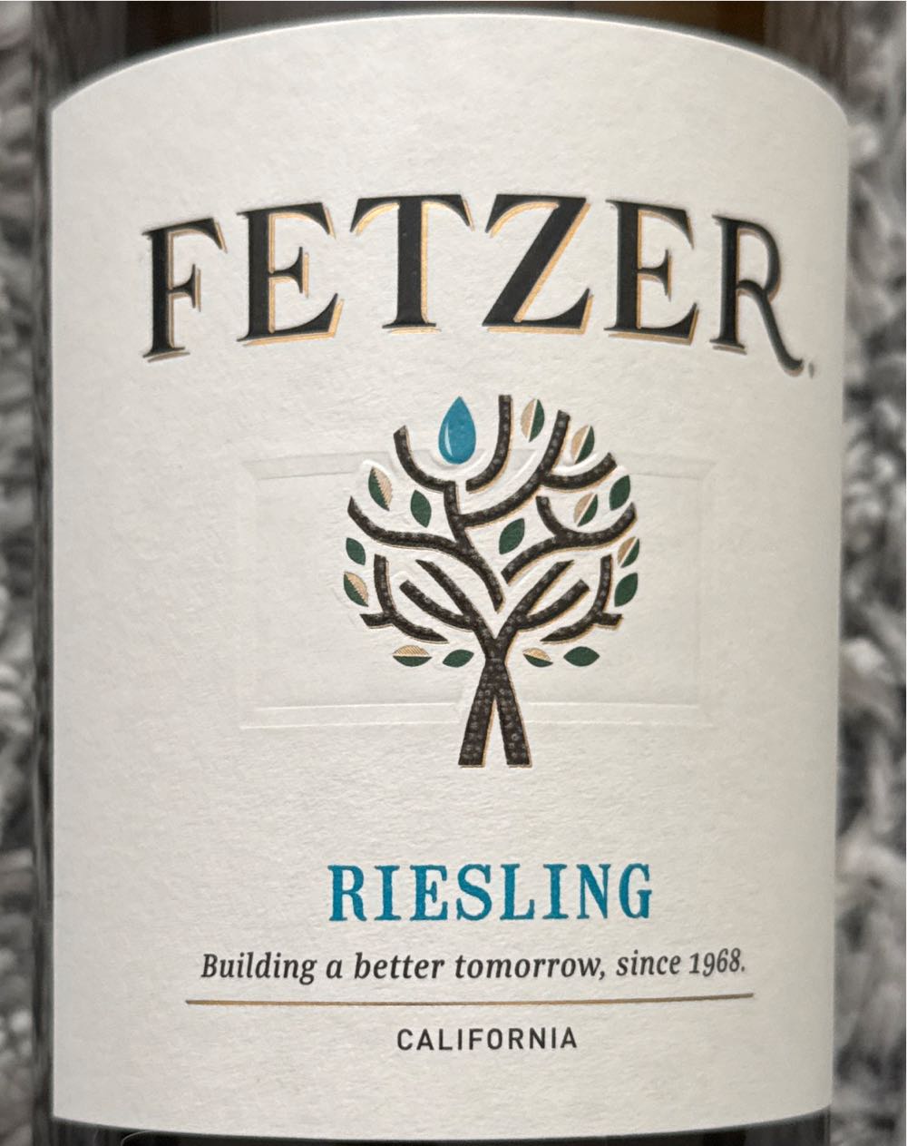 Fetzer California Riesling 750ml Bottle Fetzer Riesling Nv Wine Price Item White - Fetzer Vinyards in California (750 mL) alcohol collectible [Barcode 082896710232] - Main Image 3