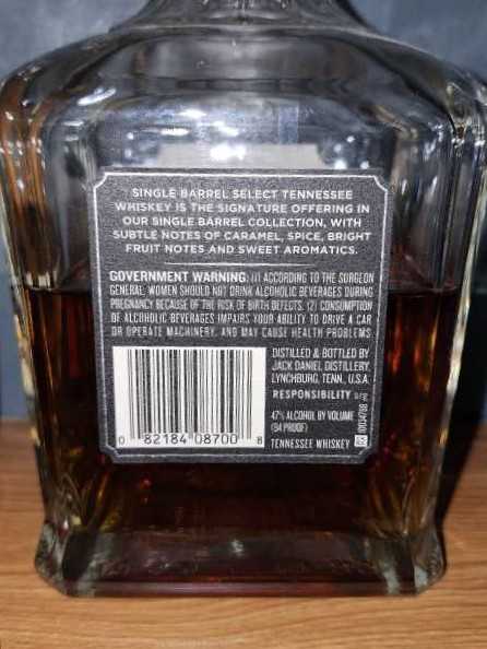 Jack Daniel’s Single Barrel Select - Jack Daniel Distillery (750 mL) alcohol collectible [Barcode 082184087008] - Main Image 2