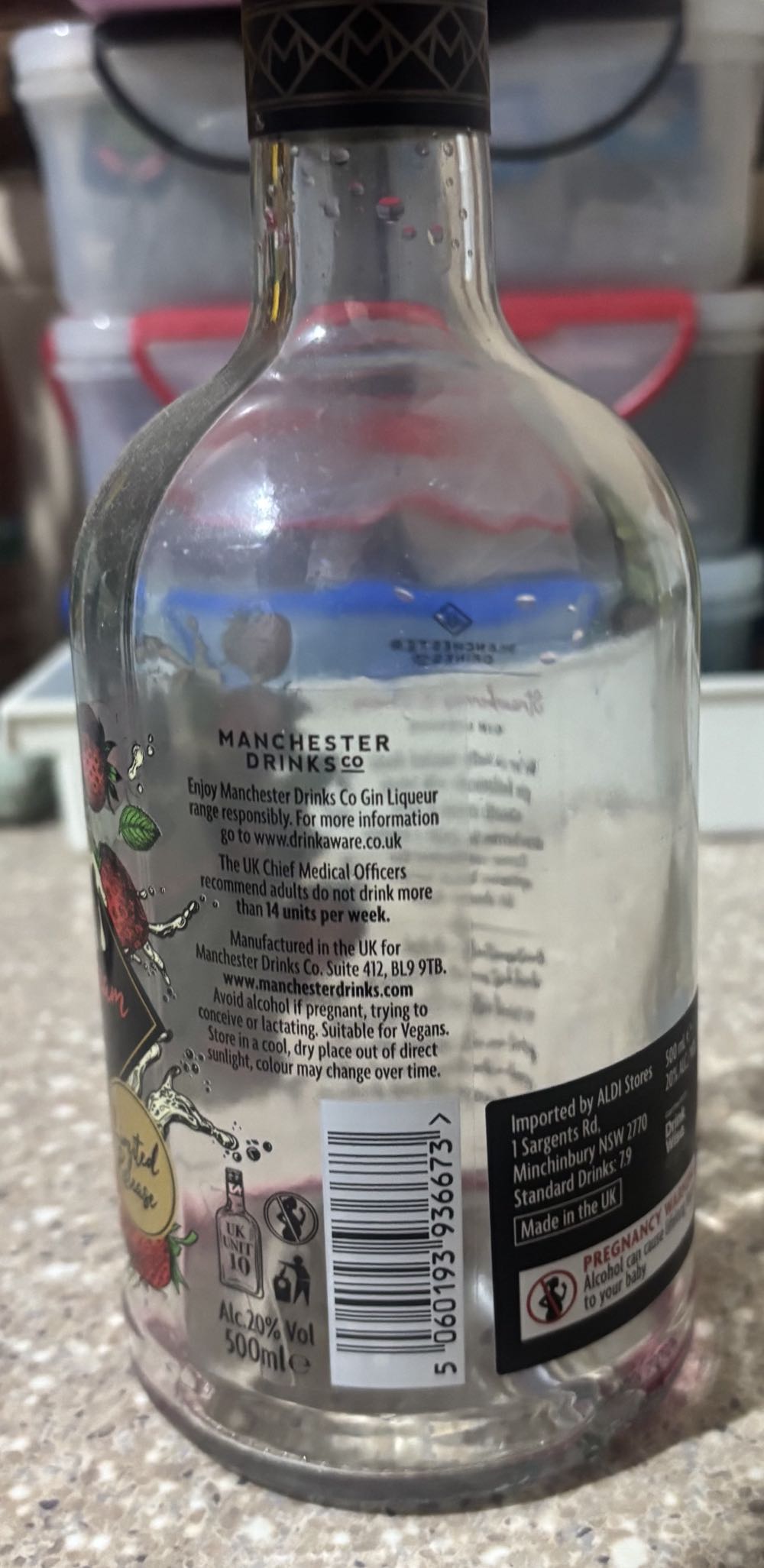 Manchester Strawberries Cream Gin Liqueur - Manchester Drinks co (500 mL) alcohol collectible [Barcode 5060193936673] - Main Image 3