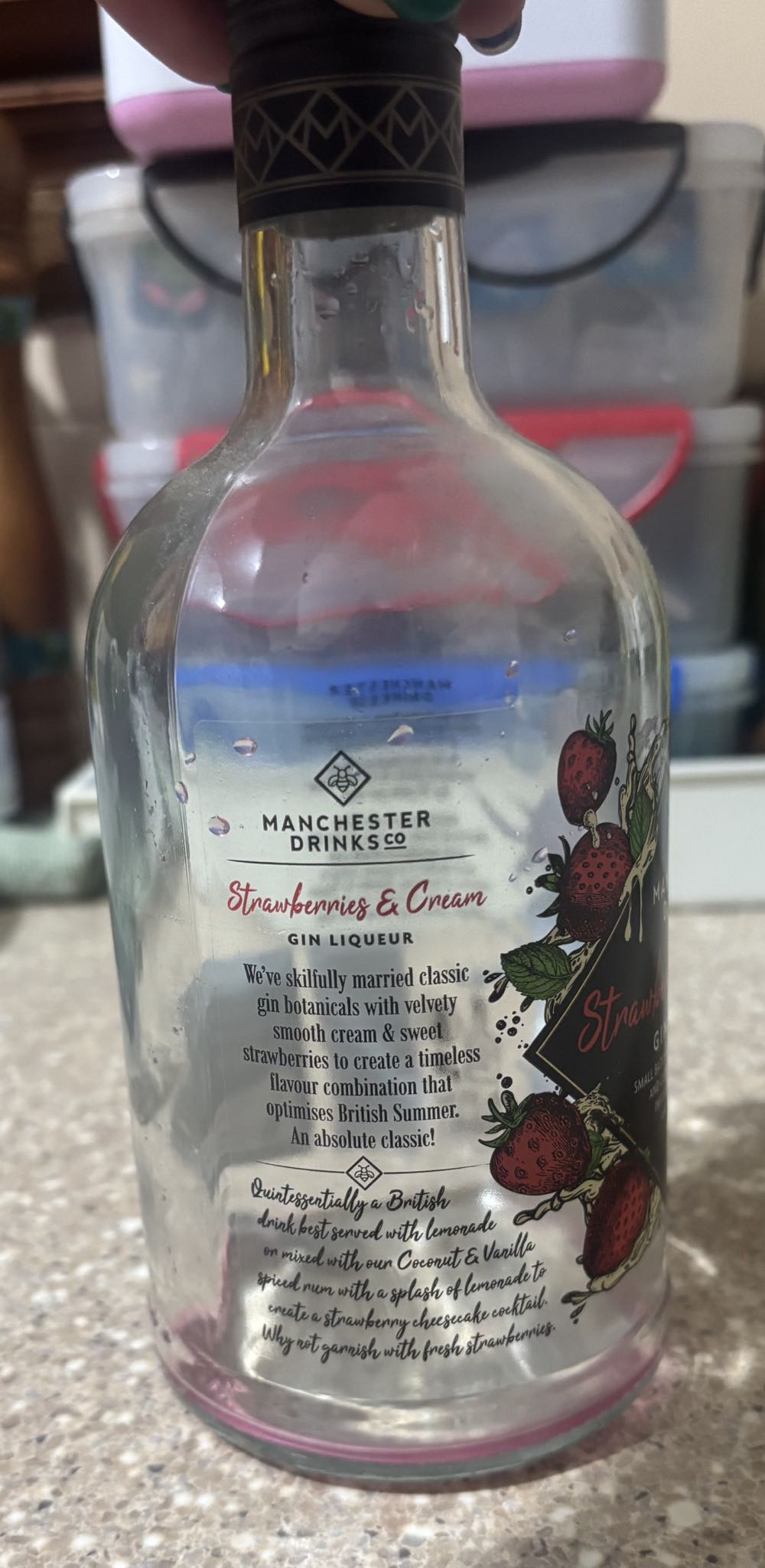 Manchester Strawberries Cream Gin Liqueur - Manchester Drinks co (500 mL) alcohol collectible [Barcode 5060193936673] - Main Image 4