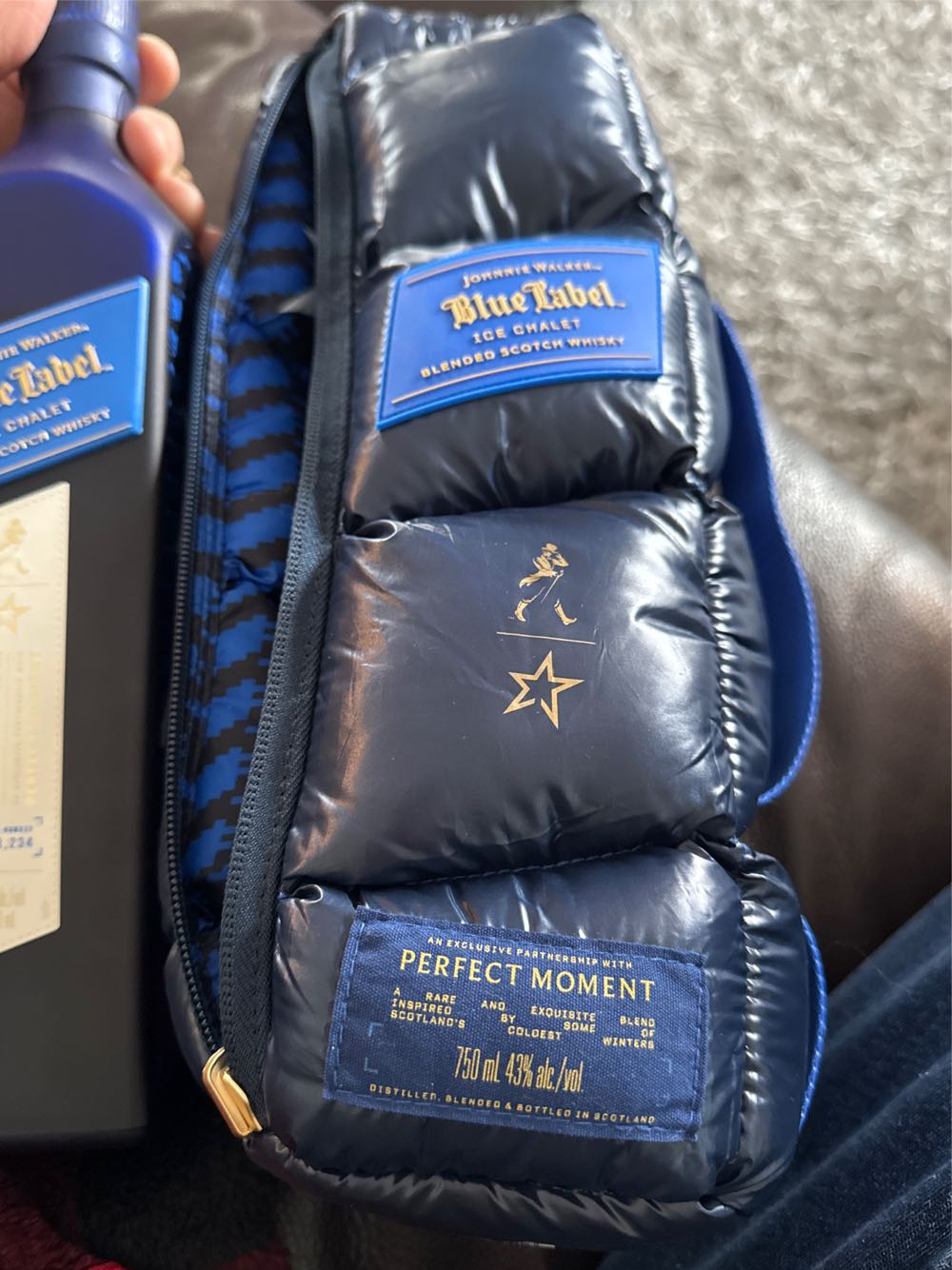 Johnnie Walker Blue Ice Chalet 750ml Label Perfect Moment Blended  Limited Scotch - Johnny Walker & Sons (750 mL) alcohol collectible [Barcode 088076189416] - Main Image 3