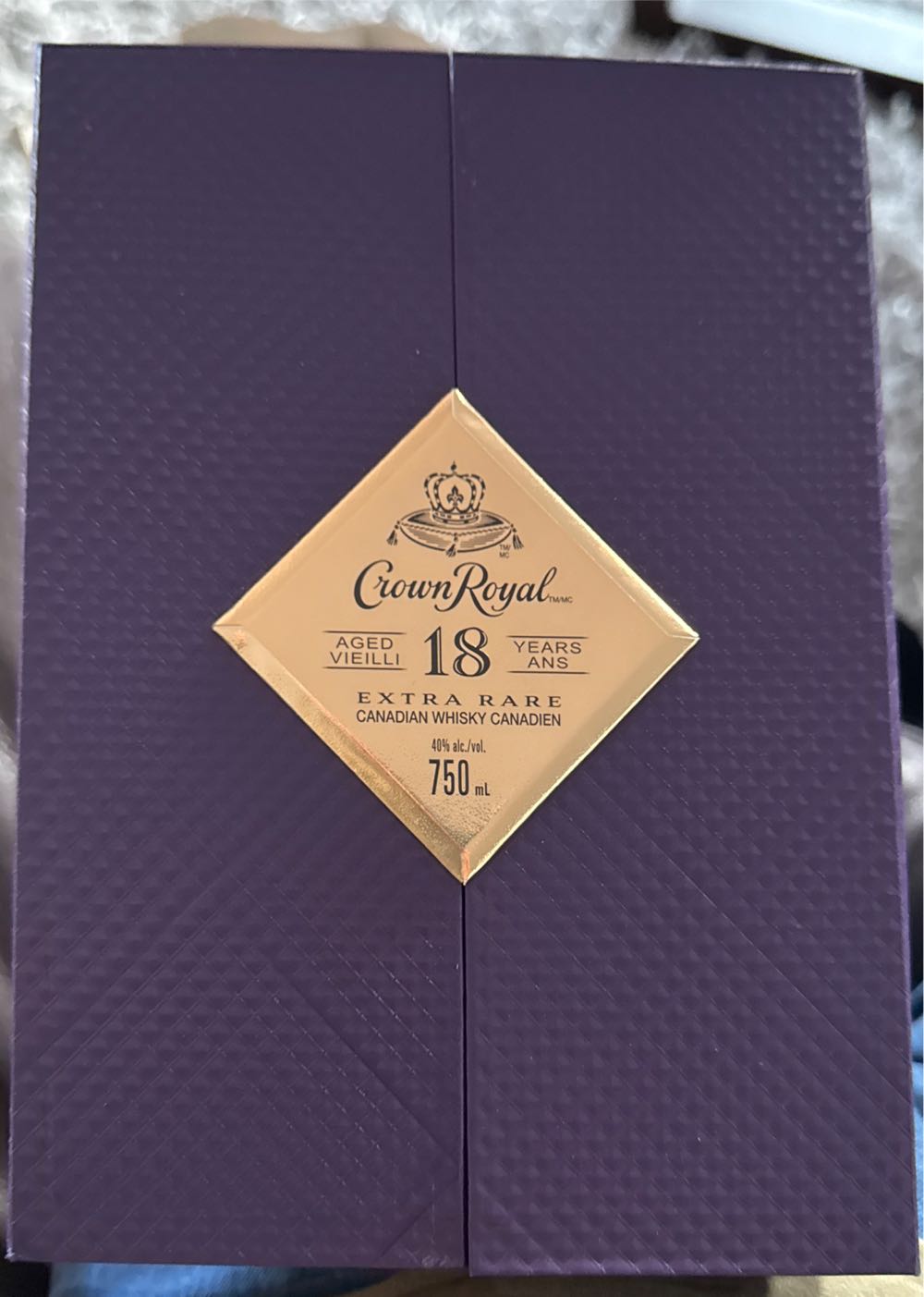 Crown Royal 18 Year Old List  (750 mL) alcohol collectible [Barcode 082000796800] - Main Image 2
