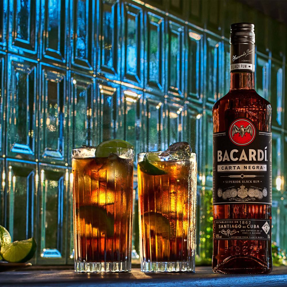 Bacardi Carta Negra - Bacardi Corporation (700 mL) alcohol collectible [Barcode 7610113004470] - Main Image 2