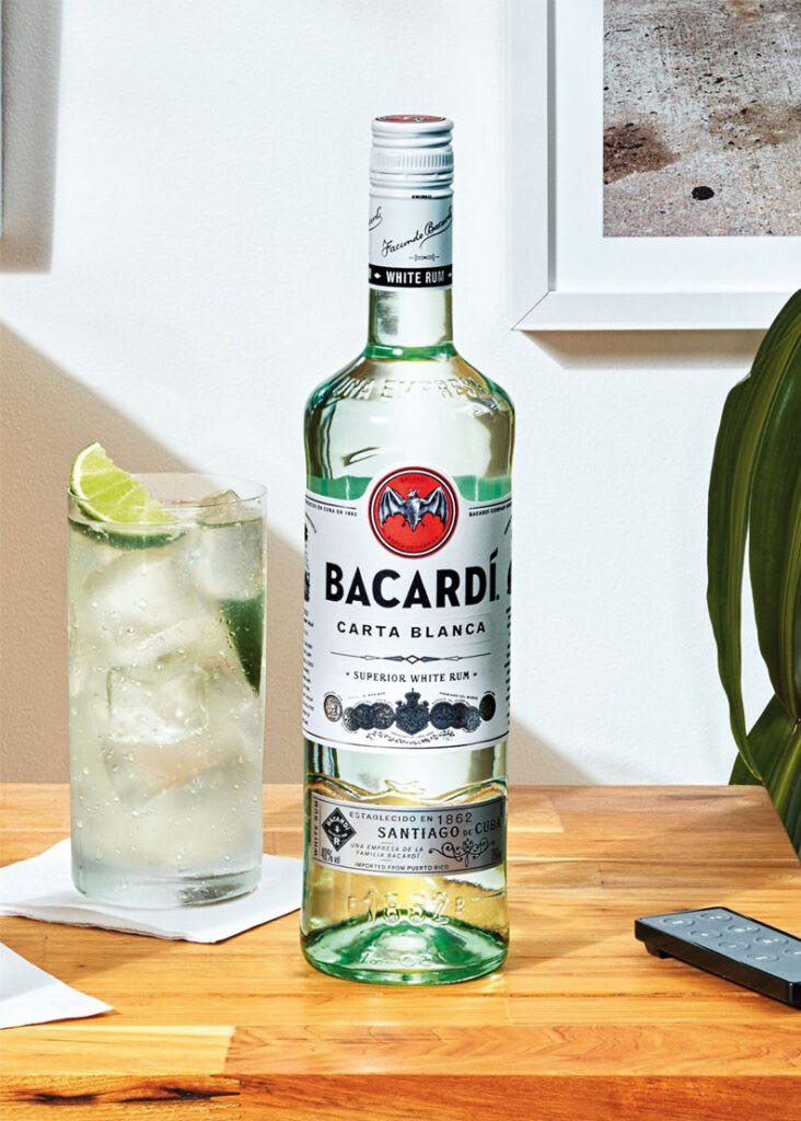 Bacardi Carta Blanca - Bacardi Corporation (700 mL) alcohol collectible [Barcode 5010677012638] - Main Image 2